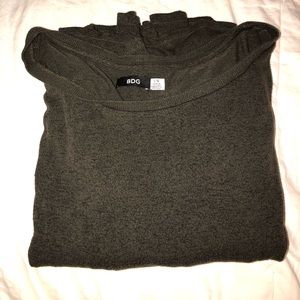 Comfy thin hunter green long sleeve shirt from UO